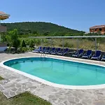 Eight-bedroom In Сasa de vacaciones *