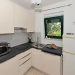 Eight-bedroom In * Pašman
