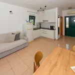 Сasa de vacaciones Eight-bedroom In *