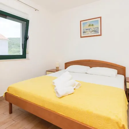 Awesome In With House Sea View Pasman