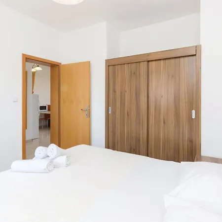 Awesome In With House Sea View Holiday home *