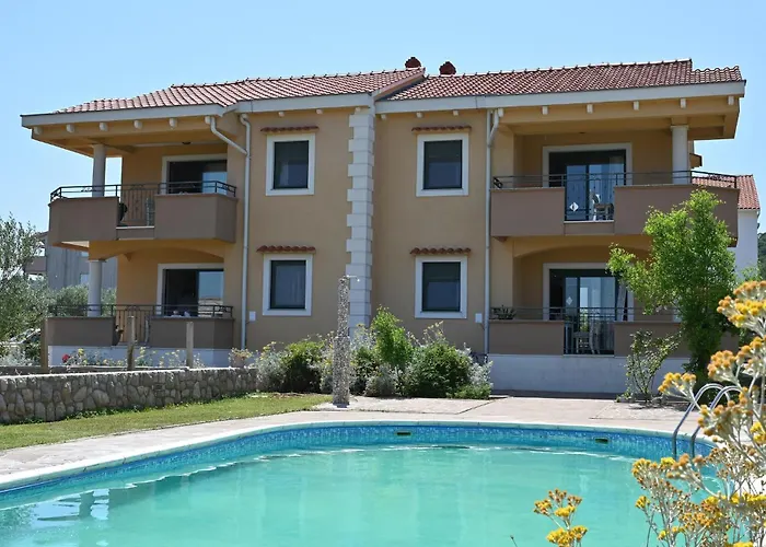 Eight-bedroom In *